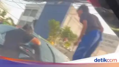 Pemotor Tabrakkan Diri ke Fortuner lalu Teriak 'Tabrak Lari' di Jakpus