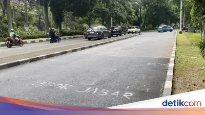 Perbaikan Jalan Lenteng Agung Diberi Tanda Batas Wilayah Depok, Ini Kata Pemkot