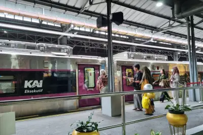 Pilihan Kereta Stainless Steel Baru dari Jakarta ke Jogja dan Solo
