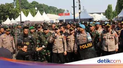 Polda Metro Jaya Kawal Eksekusi Hotel Sultan dengan Dialog Persuasif