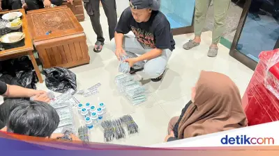 Polda Metro Tangkap Dua Pelaku Peredaran Obat Keras Ilegal di Muara Baru
