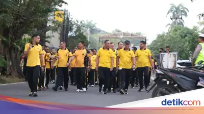 Polda Sumsel Gelar Olahraga Bersama Warga Sambut Hari Bhayangkara ke-80