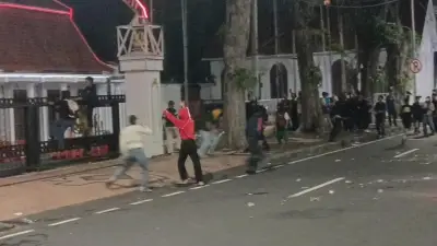 Polisi Tetapkan 4 Tersangka Demo Ricuh di Gedung Grahadi, Bukan Mahasiswa