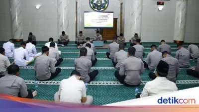 Polri Gelar Dzikir dan Doa Bersama di Mabes Polri Sambut Hari Bhayangkara ke-80