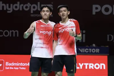 Raymond/Nikolaus Menangi Perang Saudara di Semifinal Indonesia Open 2026
