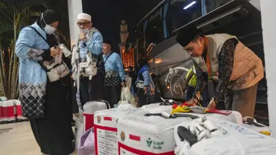 Rombongan Pertama Jemaah Haji RI Tiba di Batam, Semua Sehat