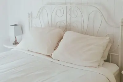 Sarung Bantal Bersih Ternyata Sarang Bakteri dan Jamur, Ini Faktanya
