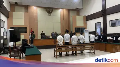 Sidang Tuntutan 5 Terdakwa Pembunuh Kacab Bank Ilham Pradipta Ditunda