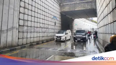 Underpass Pasar Minggu Licin, Pemotor Jatuh: Ini Titik Berbahayanya