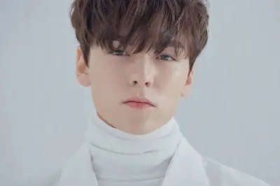 Vernon Seventeen Tantang Lee Kang In di Video Masa Kecil Saat Piala Dunia