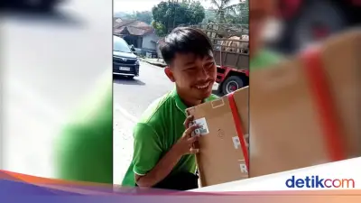 Viral Kurir Antar Kulkas ke Rumah Tersangka Taufik Hidayat, Warga Kira Intel