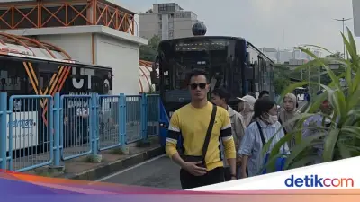 Warga Keberatan Kenaikan Tarif Transjabodetabek, Khawatir Biaya Hidup Membengkak