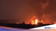 5 Jam Berlalu, Api Masih Berkobar di Pabrik Karet Tangerang