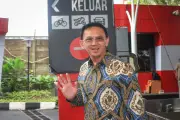 Ahok Dilantik Jadi Ketua KPK? Ini Faktanya