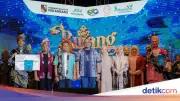 Andre Rosiade Beri Uang Pembinaan Rp24 Juta untuk Finalis Bujang Dara Pekanbaru