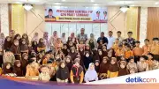 Andre Rosiade Salurkan Beasiswa PIP dan Sembako untuk 97 Pelajar di Pariaman