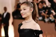 Ariana Grande Kecam Gedung Putih karena Pakai Lagunya di Video ICE
