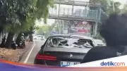 BMW Listrik Tabrak Pemotor di Jakbar, Diamuk Massa karena Diduga Kabur