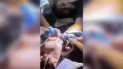 Borgol Macet di Tangan, Polisi Surabaya Minta Tolong Damkar