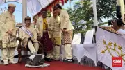 Budayawan Lampung Jelaskan Makna Prosesi Injak Kepala Kerbau Jokowi