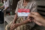Cara Cek Desil Bansos DTSEN Online via HP dengan NIK KTP