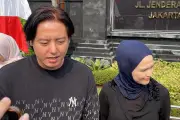 Cut Meyriska dan Roger Danuarta Jalani Pemeriksaan Kasus Umrah Hanania