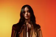 Dinda Ghania Rilis 'Bad Connection' Gandeng Produser Internasional Josh Cumbee