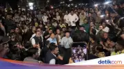 Diskusi di UGM Digeruduk, Kabakom Tegaskan Dialog Kunci Demokrasi