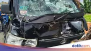 Empat Mobil Tabrakan Beruntun di Tol JORR, Rusak Parah