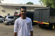 Eza Gionino Pukul Robby Tremonti di Konferensi Pers Tinju