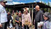 Gibran Tanam Pohon Cemara di Katedral Asmat, Simbol Keberlanjutan