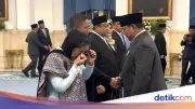 Haru Nanik Menangis Usai Dilantik Prabowo Sebagai Kepala BGN