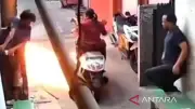 I Dibonceng Anak, Ibu di Koja Dilempar Molotov oleh Empat Orang