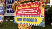 Karangan Bunga Berjejer di Kantor BGN, Ada yang Berisi Pesan Menohok