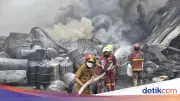 Kebakaran Pabrik Sandal King Stone di Tangerang Padam Setelah 21 Jam