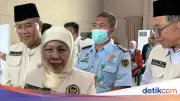 Khofifah Puji Layanan Corridor Gate Imigrasi Percepat Embarkasi Haji