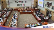 Komisi III DPR dan Wamenkum Bahas DIM RUU Polri dalam Rapat Panja