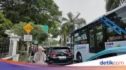 Macet Parah Menuju TM Ragunan, Antrean Kendaraan Capai 1,5 Km