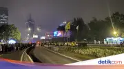 Mahasiswa Bubarkan Diri, Long March dari Tosari ke Semanggi