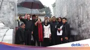 Megawati Ziarah ke Makam Bung Karno di Blitar, Disambut Meriah Kader