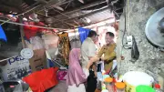 Mendagri Tinjau Langsung Penerima Bantuan Bedah Rumah di Tambora Jakbar