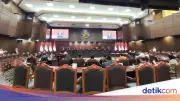 MK Tolak Gugatan PBB Soal Kepengurusan Parpol, Pemerintah Tak Bisa Tetapkan jika Syarat Belum Penuhi
