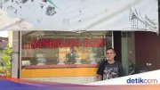 Modal Awal Rp10 Juta, Azwir Kembangkan Usaha Nasi Padang Berkat KUR BRI