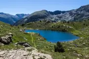 Pendaki Wanita Inggris Tewas Jatuh dari Ketinggian 500 Meter di Pyrenees