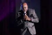 Penyanyi R&B Legendaris Peabo Bryson Meninggal di Usia 75 Tahun