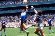Peter Shilton Akui Dendam ke Maradona soal Gol Tangan Tuhan