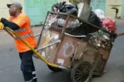 Petugas Sampah Jakarta Lebih Berat dari Inggris, Ini Kisah Wilbur Ramirez