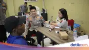 Polres Kepulauan Seribu Gelar Donor Darah dan Berbagi ke Ojol-Nelayan Sambut HUT Bhayangkara