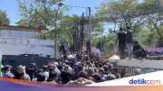 Ricuh Usai Sidang, Eks Bupati Pati Sudewo Diborgol KPK di Depan Pendukung