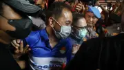 Roy Suryo dan Dokter Tifa Keluar RS, Teriak Takbir Saat Dibawa ke Polda